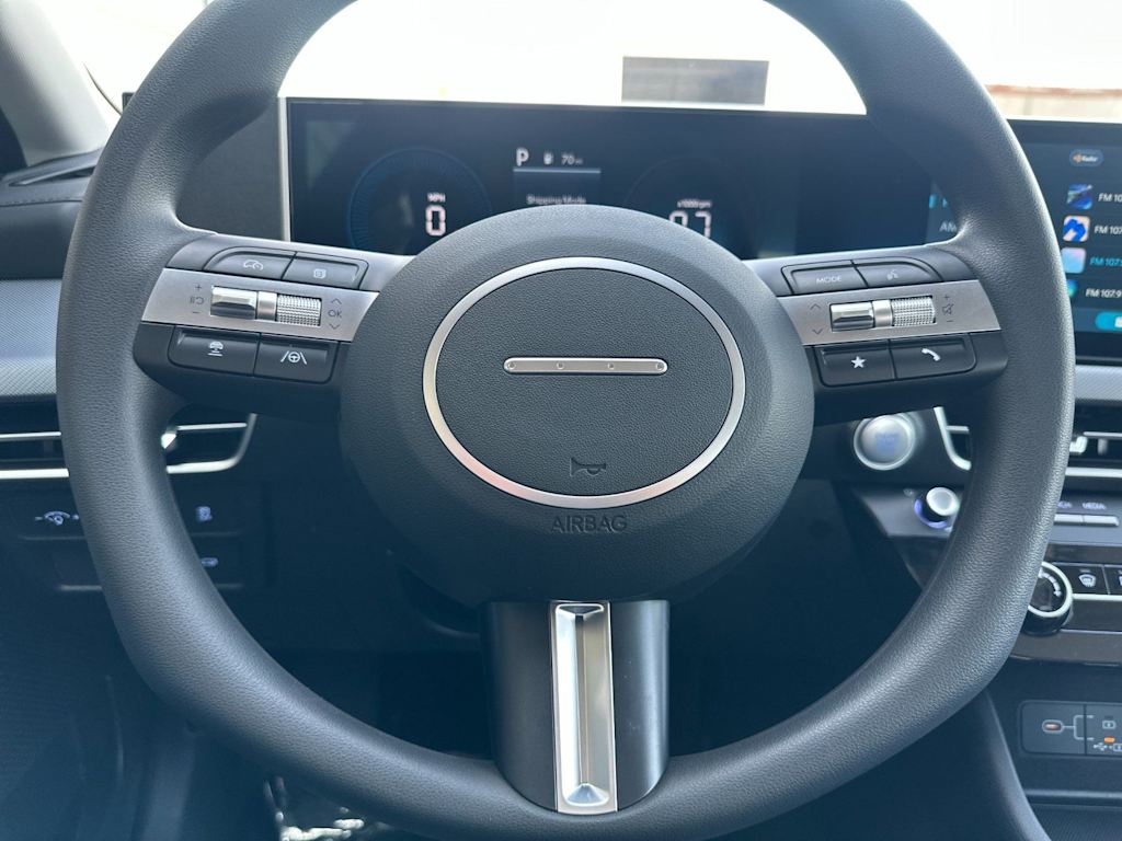 2025 Hyundai Sonata SE - Photo 14