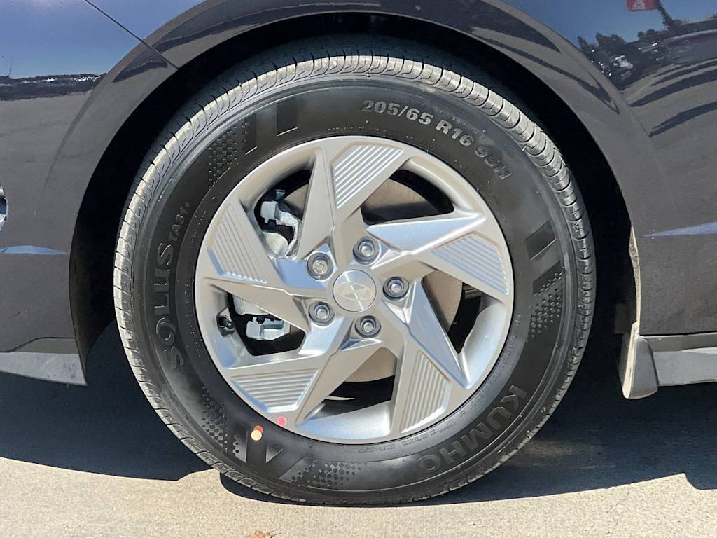 2025 Hyundai Sonata SE - Photo 8