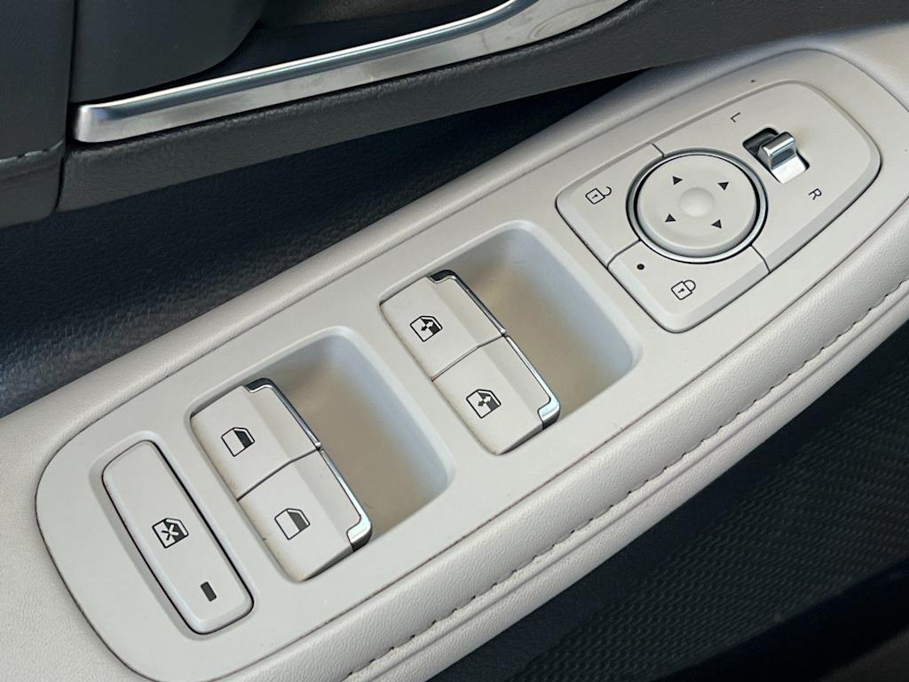 Thumbnail: 2023 Hyundai Sonata - 22