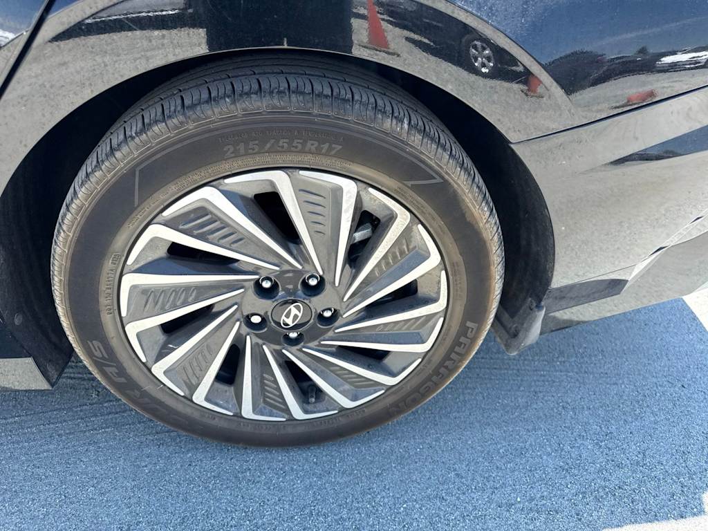 Thumbnail: 2024 Hyundai Sonata - 18