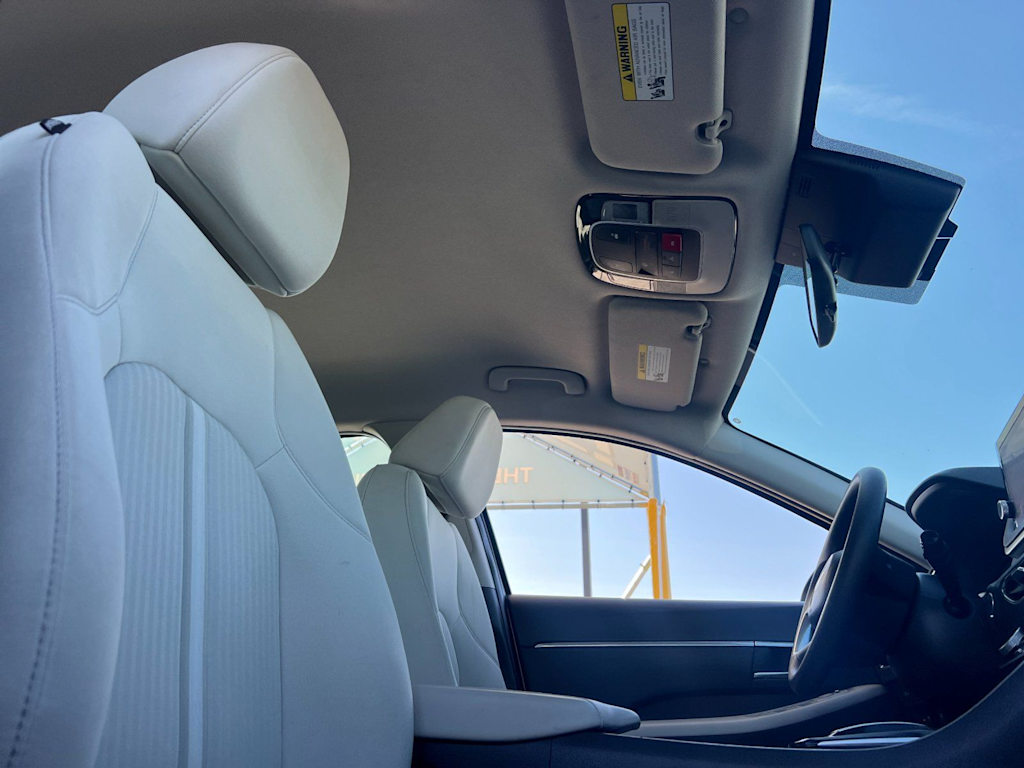 Thumbnail: 2023 Hyundai Sonata - 24