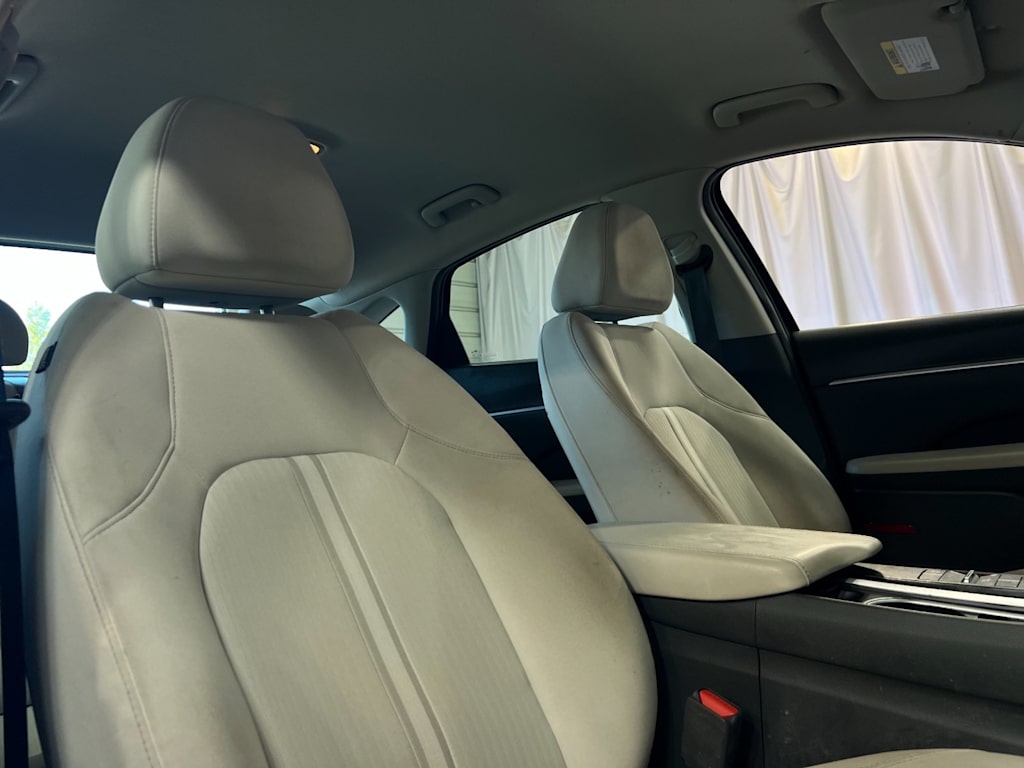 Thumbnail: 2023 Hyundai Sonata - 10