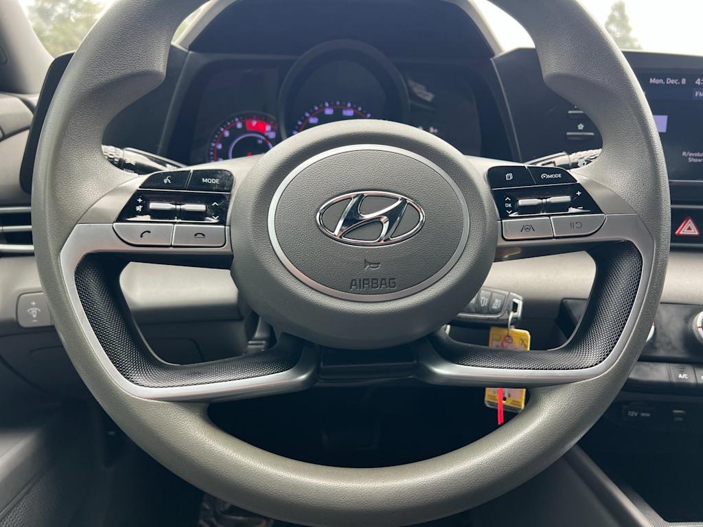 Thumbnail: 2021 Hyundai Elantra - 14