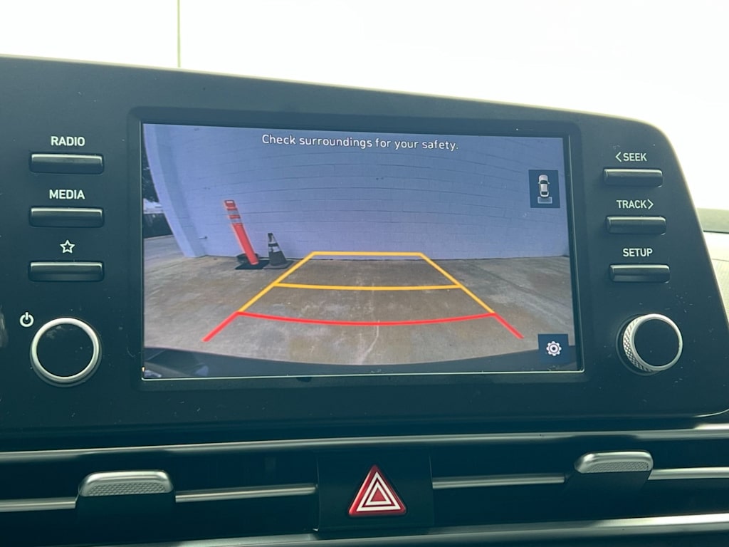 Thumbnail: 2021 Hyundai Elantra - 25