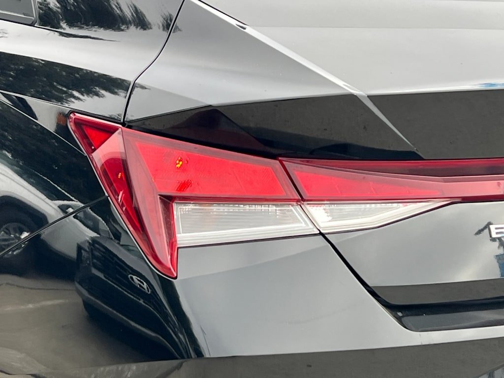 Thumbnail: 2021 Hyundai Elantra - 27