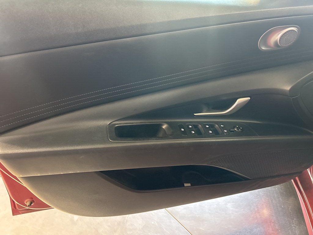 Thumbnail: 2023 Hyundai Elantra - 27