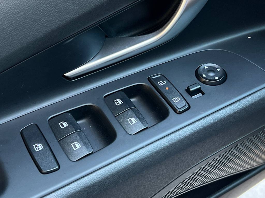 2026 Hyundai Elantra SE - Photo 23