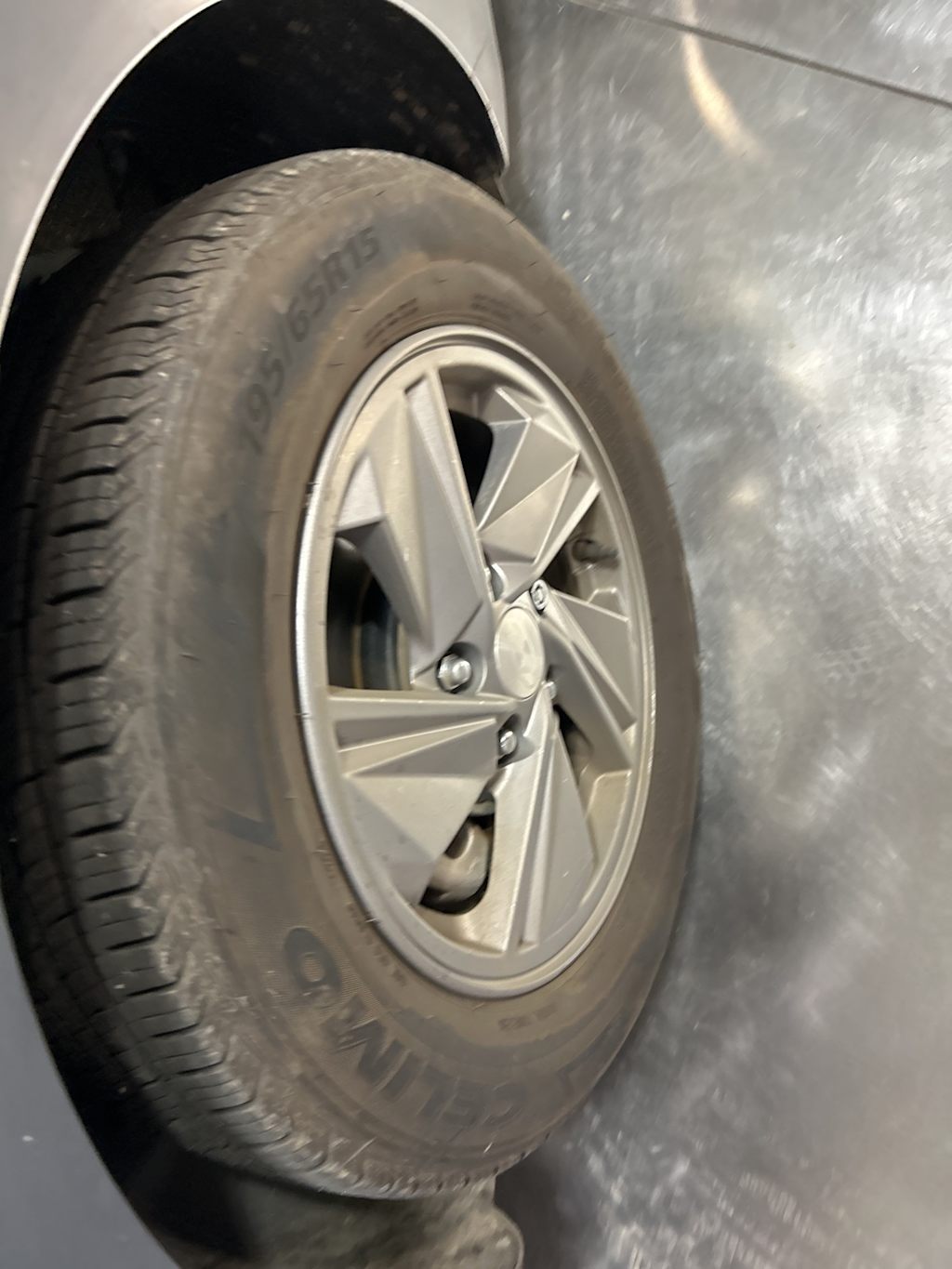 Thumbnail: 2025 Hyundai Elantra - 16