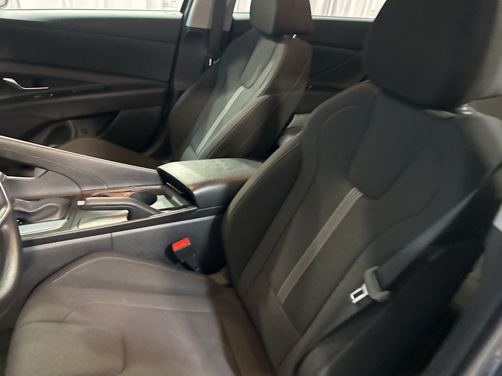 Thumbnail: 2025 Hyundai Elantra - 27