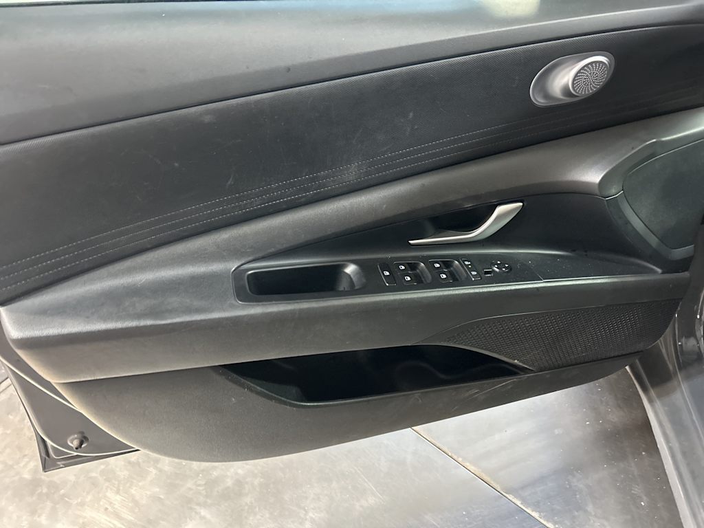 Thumbnail: 2025 Hyundai Elantra - 26