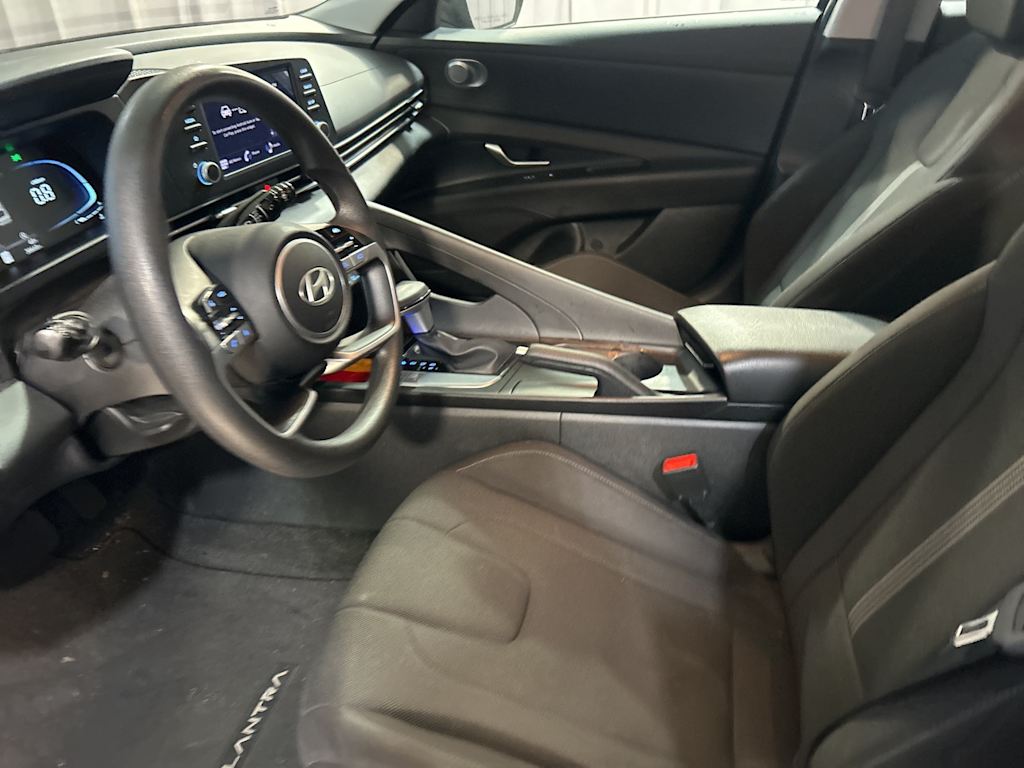 Thumbnail: 2025 Hyundai Elantra - 9