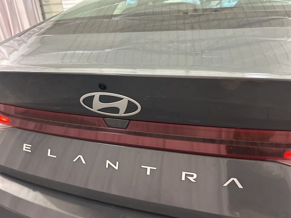Thumbnail: 2025 Hyundai Elantra - 19