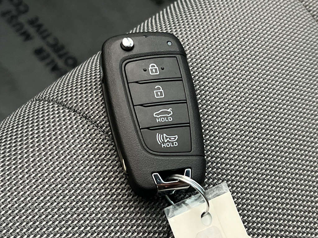 Thumbnail: 2026 Hyundai Elantra - 18