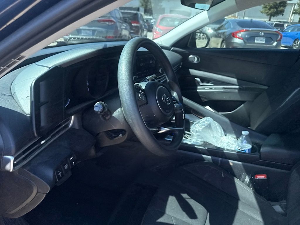 Thumbnail: 2023 Hyundai Elantra - 2