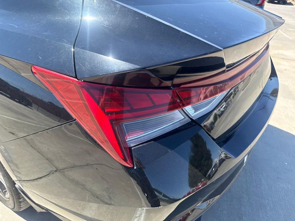 Thumbnail: 2023 Hyundai Elantra - 18