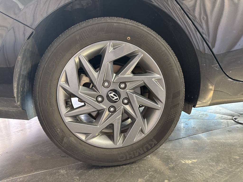 Thumbnail: 2024 Hyundai Elantra - 19