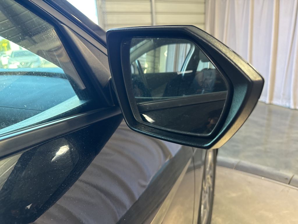 Thumbnail: 2024 Hyundai Elantra - 10