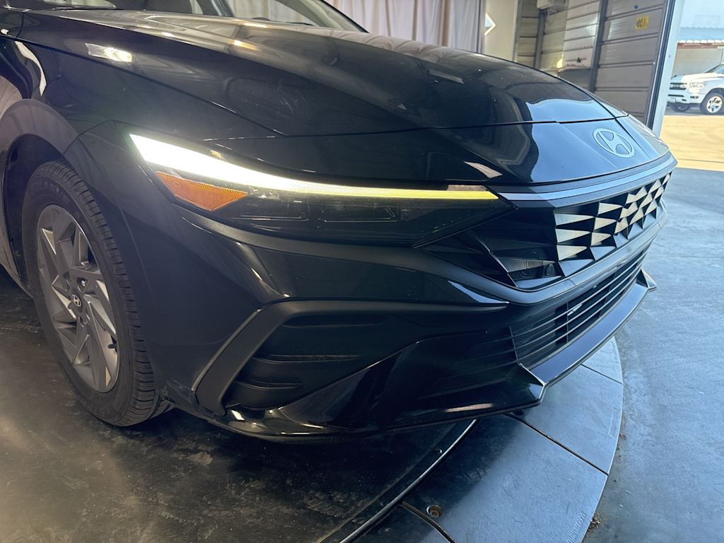 Thumbnail: 2024 Hyundai Elantra - 18