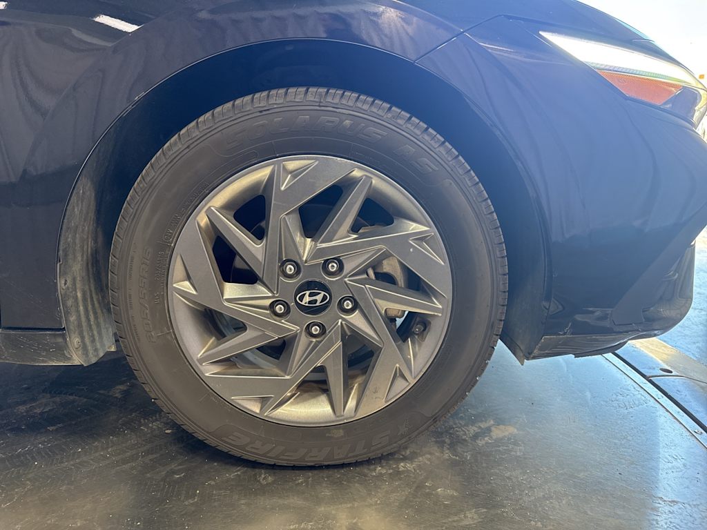 Thumbnail: 2024 Hyundai Elantra - 8