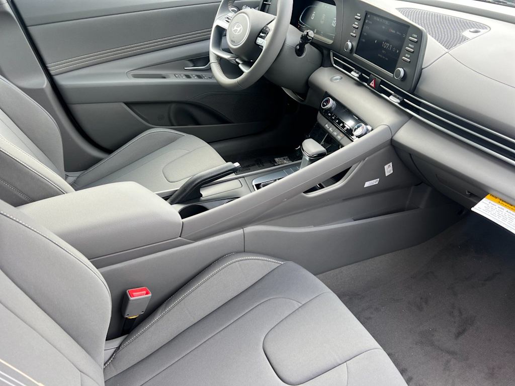 Thumbnail: 2025 Hyundai Elantra - 10