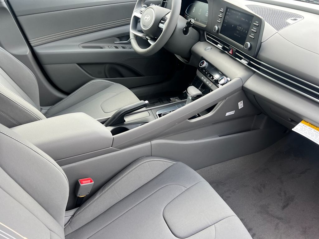 Thumbnail: 2025 Hyundai Elantra - 10