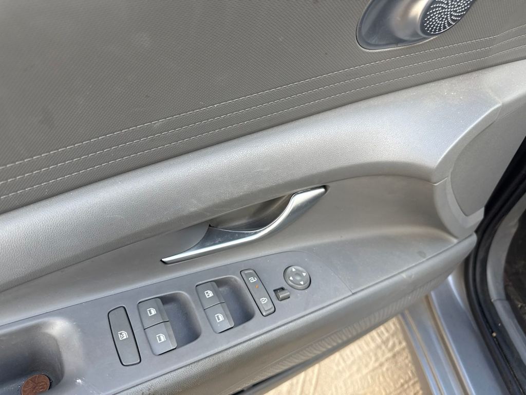 Thumbnail: 2024 Hyundai Elantra - 20
