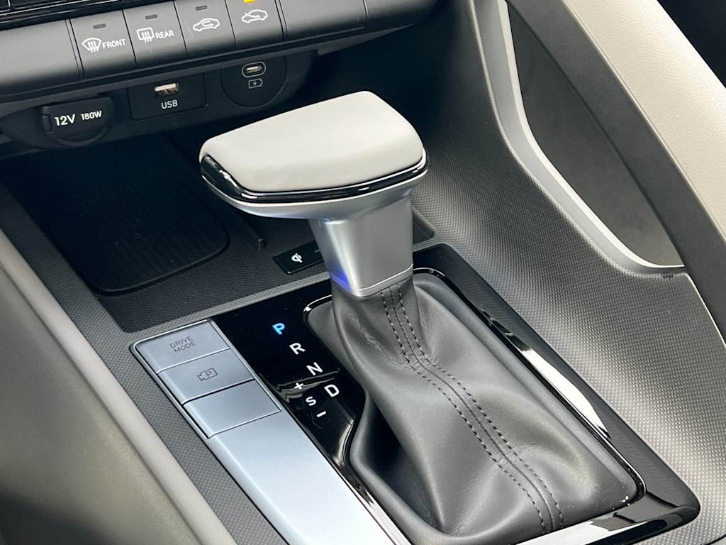 Thumbnail: 2025 Hyundai Elantra - 16