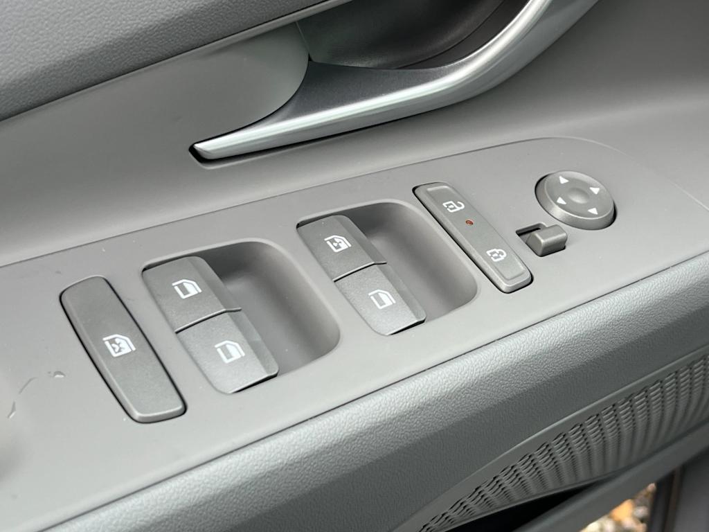 Thumbnail: 2025 Hyundai Elantra - 22