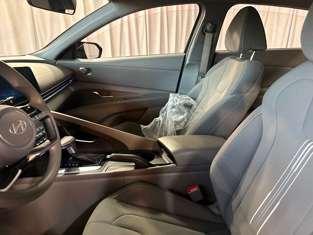 Thumbnail: 2024 Hyundai Elantra - 8