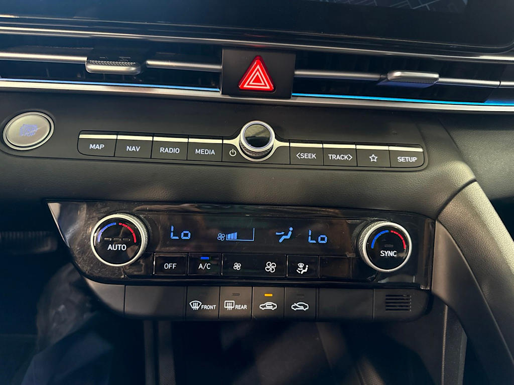 Thumbnail: 2024 Hyundai Elantra - 27