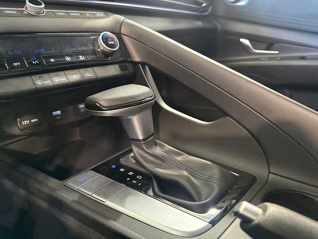 Thumbnail: 2024 Hyundai Elantra - 11