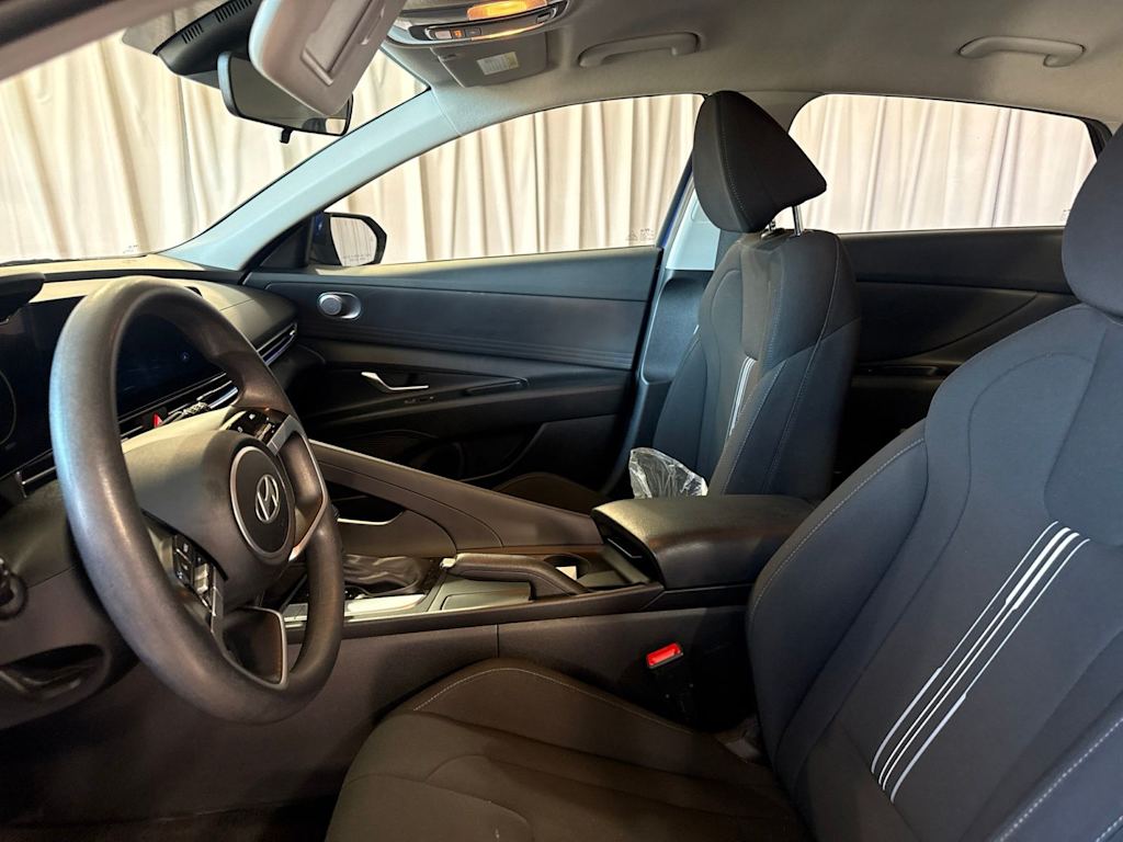 Thumbnail: 2024 Hyundai Elantra - 8