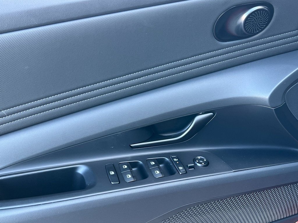 Thumbnail: 2026 Hyundai Elantra - 22
