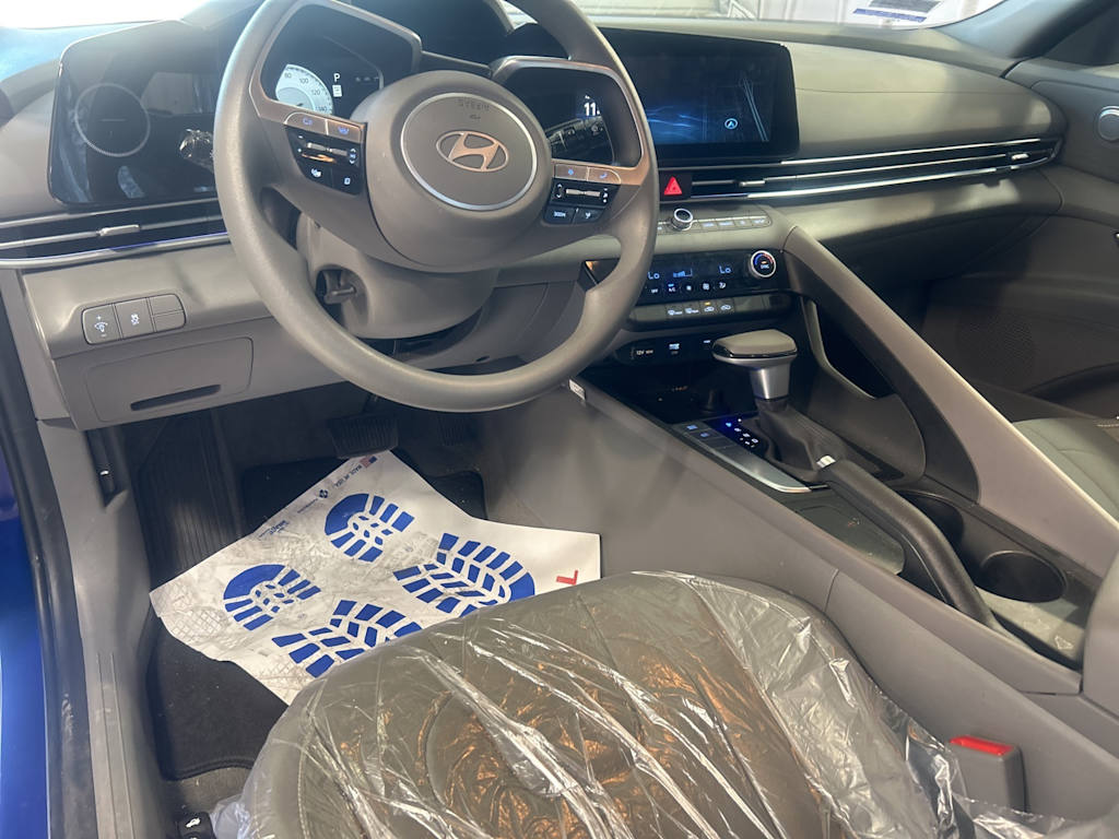 Image of 2024 Hyundai Elantra