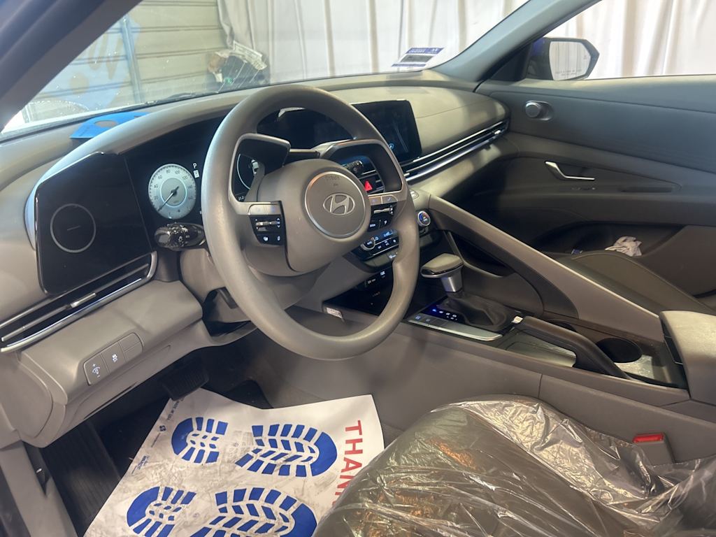 Image of 2024 Hyundai Elantra