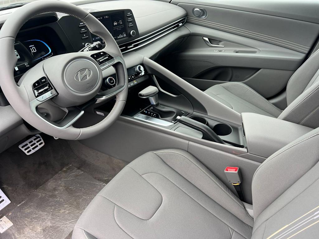 Thumbnail: 2026 Hyundai Elantra - 9