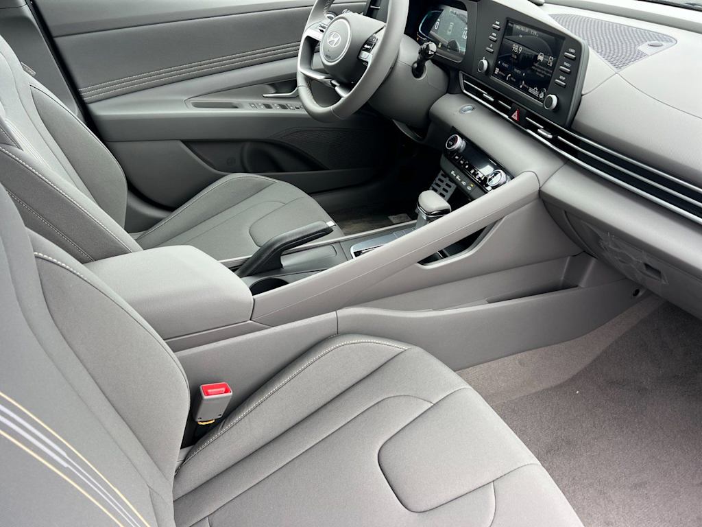 Thumbnail: 2026 Hyundai Elantra - 10