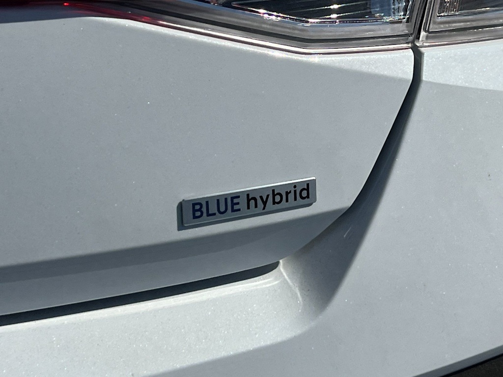 Thumbnail: 2025 Hyundai Elantra - 25