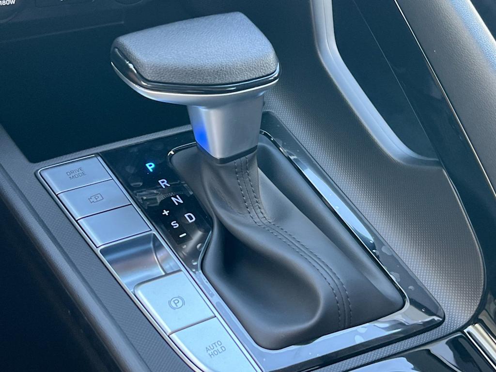 Thumbnail: 2025 Hyundai Elantra - 15
