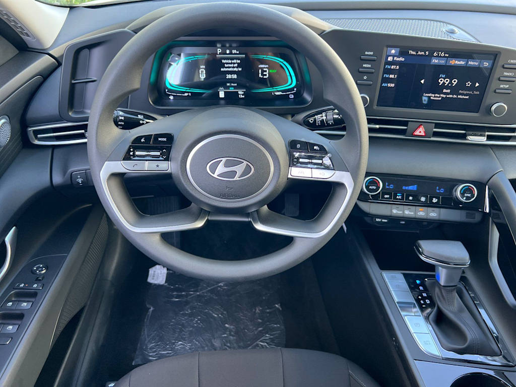 Thumbnail: 2025 Hyundai Elantra - 12