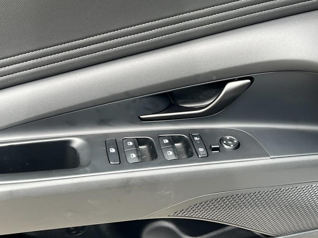 Thumbnail: 2025 Hyundai Elantra - 22