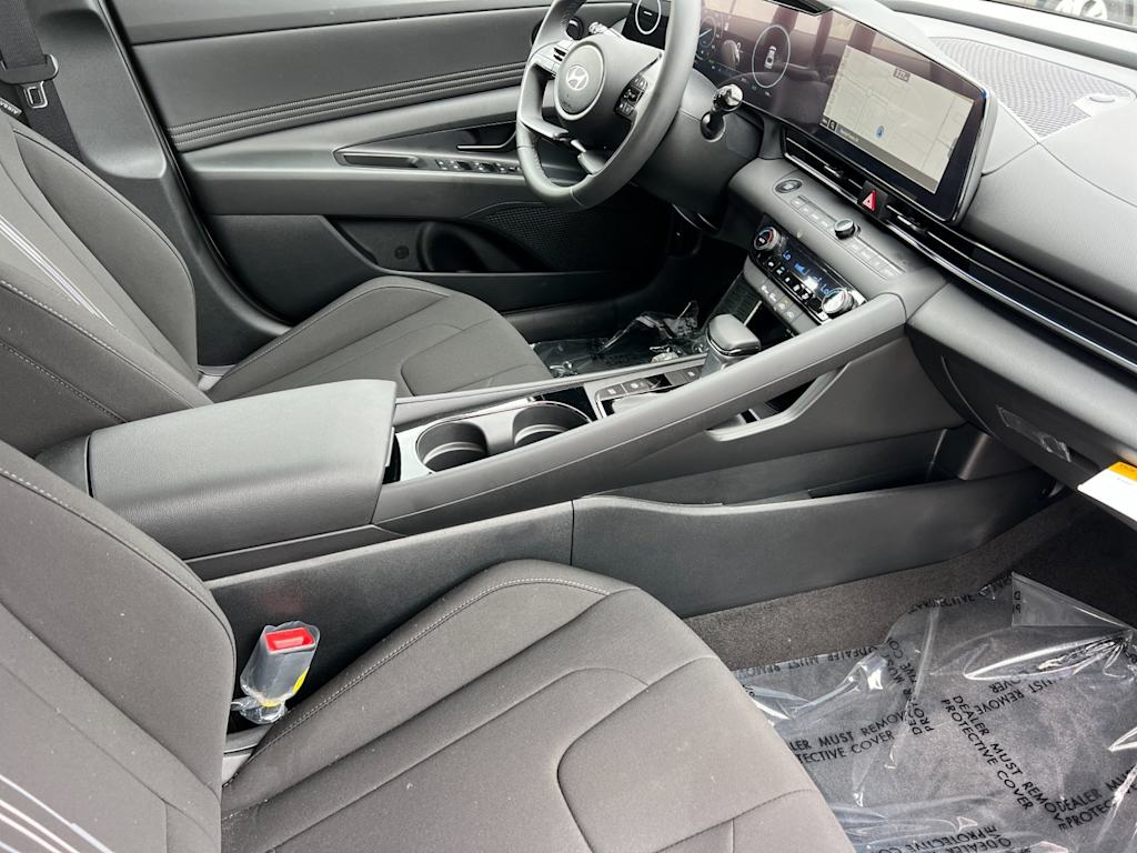 Thumbnail: 2025 Hyundai Elantra - 10