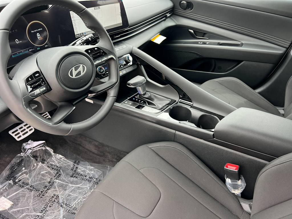 Thumbnail: 2025 Hyundai Elantra - 9