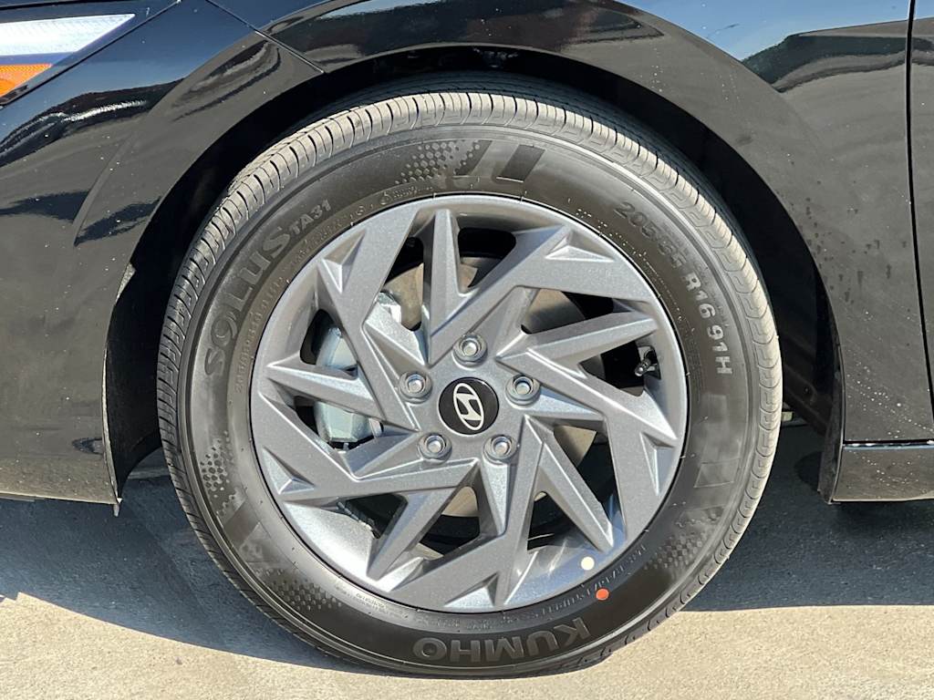 Thumbnail: 2026 Hyundai Elantra - 8