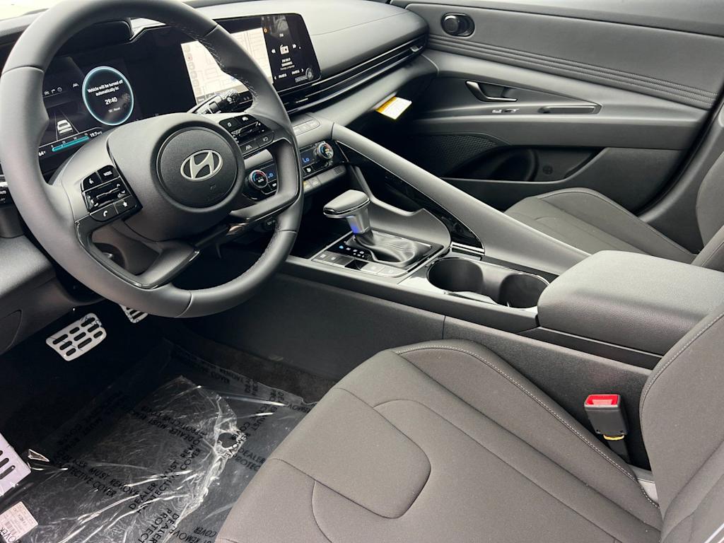 2026 Hyundai Elantra Blue - Photo 9