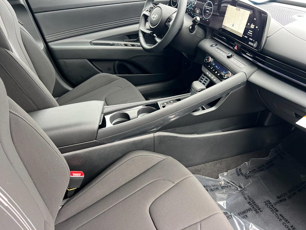 2026 Hyundai Elantra Blue - Photo 10