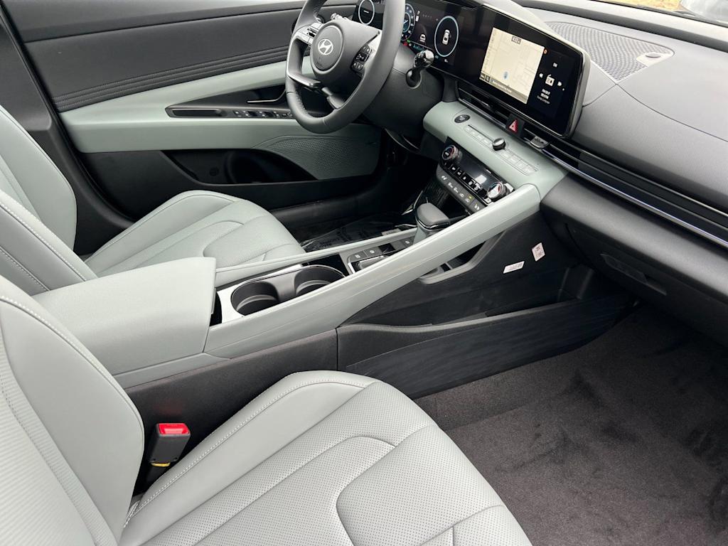 Thumbnail: 2025 Hyundai Elantra - 11