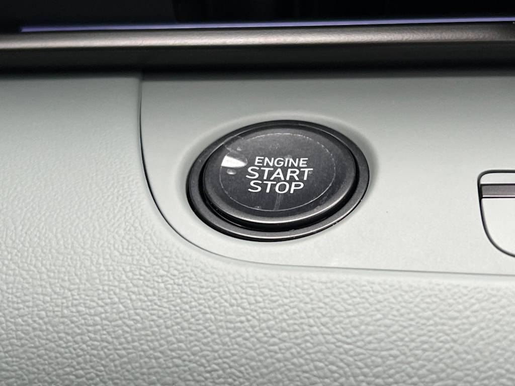 Thumbnail: 2025 Hyundai Elantra - 25