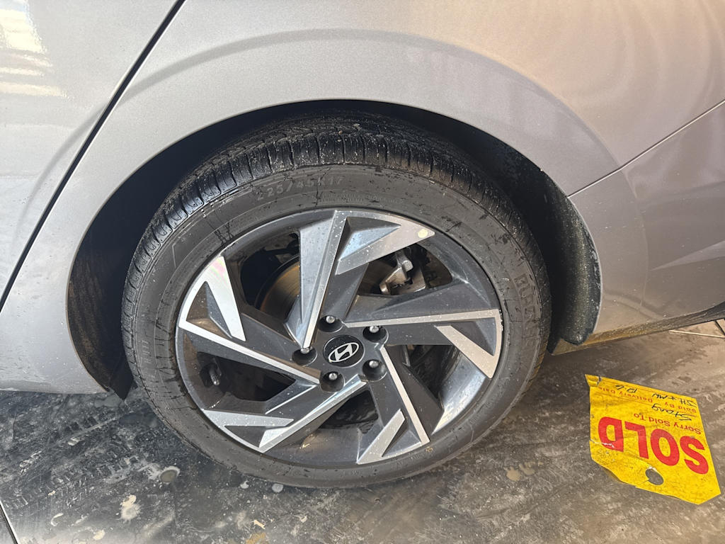 Thumbnail: 2024 Hyundai Elantra - 6