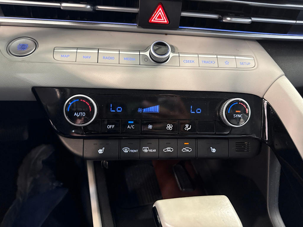 Thumbnail: 2024 Hyundai Elantra - 29